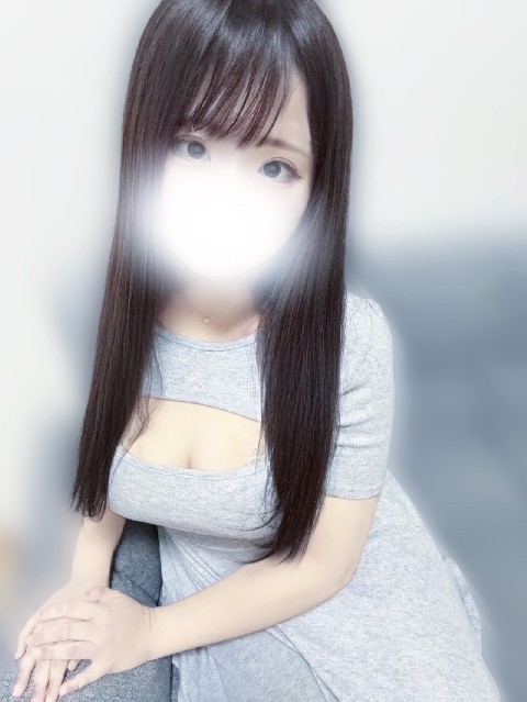 三上エマ