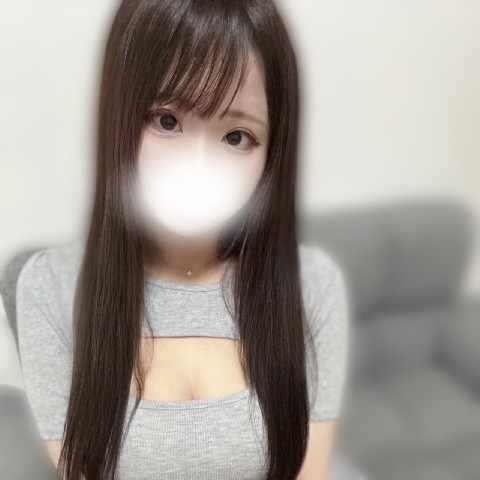 三上エマ