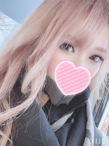 影山イチゴ