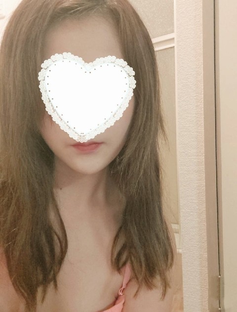 秋月ルリ